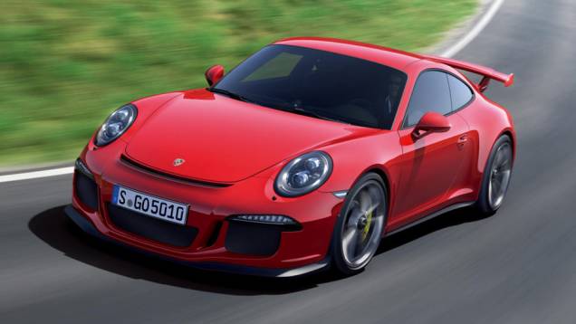 As primeiras imagens do modelo revelam que o para-choque dianteiro ganhou novo splitter | <a href="%20https://beta-develop.quatrorodas.abril.com.br/saloes/genebra/2013/porsche-911-gt3-735214.shtml" rel="migration">Leia mais</a> As primeiras imagens do modelo revelam que o para-choque dianteiro ganhou novo splitter | <a href="%20https://beta-develop.quatrorodas.abril.com.br/saloes/genebra/2013/porsche-911-gt3-735214.shtml" rel="migration">Leia mais</a>