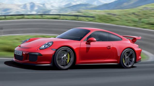 Freios de alta eficiência, com pinças amarelas também fazem parte do conjunto | <a href="%20https://beta-develop.quatrorodas.abril.com.br/saloes/genebra/2013/porsche-911-gt3-735214.shtml" rel="migration">Leia mais</a> Freios de alta eficiência, com pinças amarelas também fazem parte do conjunto | <a href="%20https://beta-develop.quatrorodas.abril.com.br/saloes/genebra/2013/porsche-911-gt3-735214.shtml" rel="migration">Leia mais</a>