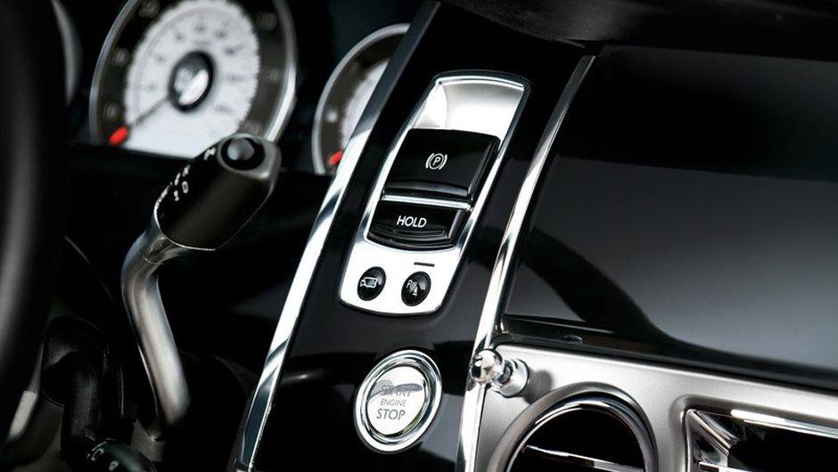 O Rolls-Royce Wraith deverá chegar ao mercado europeu no último trimestre do ano | <a href="%20https://beta-develop.quatrorodas.abril.com.br/saloes/genebra/2013/rolls-royce-wraith-734658.shtml" rel="migration">Leia mais</a> O Rolls-Royce Wraith deverá chegar ao mercado europeu no último trimestre do ano | <a href="%20https://beta-develop.quatrorodas.abril.com.br/saloes/genebra/2013/rolls-royce-wraith-734658.shtml" rel="migration">Leia mais</a>