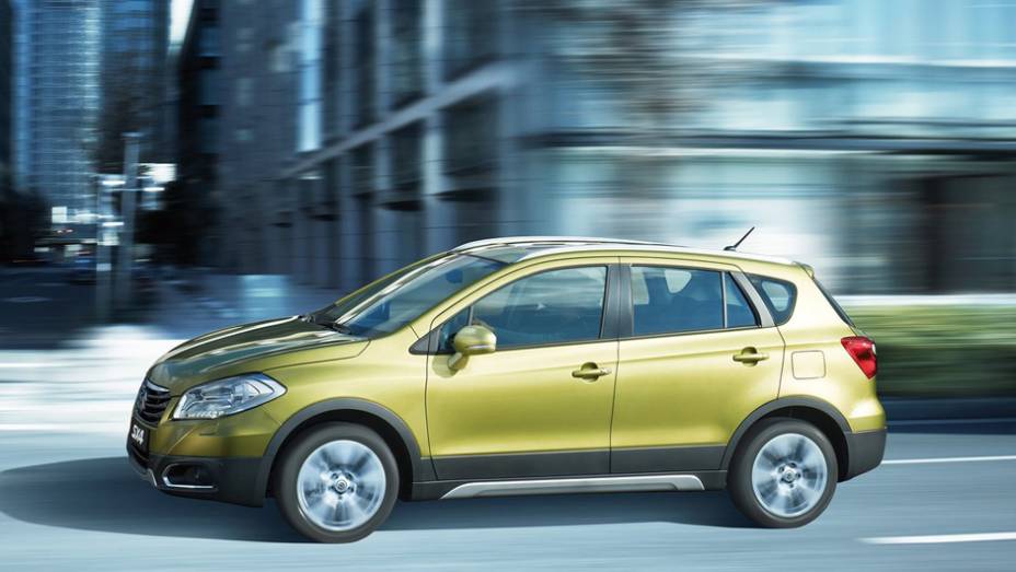 O modelo tem 4,30 metros de comprimento, sendo 2,60m de espaço entre-eixos | <a href="%20https://beta-develop.quatrorodas.abril.com.br/saloes/genebra/2013/suzuki-sx4-735279.shtml" rel="migration">Leia mais</a>