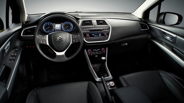 Quanto à motorização, há opções 1.6 a gasolina e 1.6 a diesel | <a href="https://beta-develop.quatrorodas.abril.com.br/saloes/genebra/2013/suzuki-sx4-735279.shtml" rel="migration">Leia mais</a> Quanto à motorização, há opções 1.6 a gasolina e 1.6 a diesel | <a href="https://beta-develop.quatrorodas.abril.com.br/saloes/genebra/2013/suzuki-sx4-735279.shtml" rel="migration">Leia mais</a>