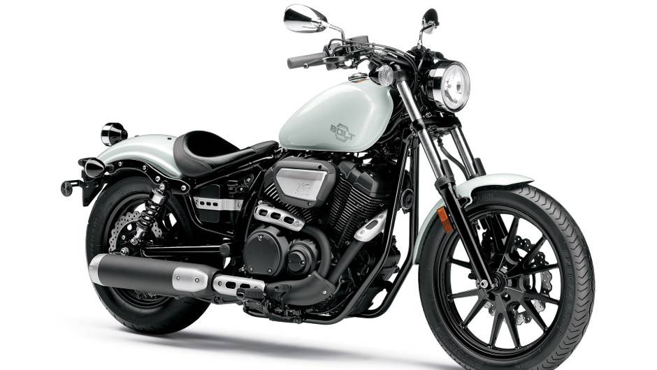 Yamaha lan&ccedil;a custom Star Bolt nos EUA. Vers&atilde;o b&aacute;sica est&aacute; dispon&iacute;vel na cor branco p&eacute;rola | <a href="%20https://beta-develop.quatrorodas.abril.com.br/moto/noticias/yamaha-lanca-custom-star-bolt-eua-735965.shtml" rel="migration">Leia mais</a>