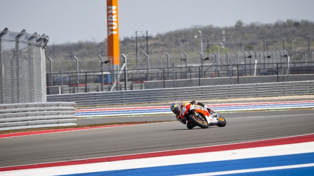 Dani Pedrosa (Repsol Honda Team) sentiu dores no pesco&ccedil;o em Austin | <a href="https://beta-develop.quatrorodas.abril.com.br/moto/noticias/motogp-marc-marquez-absoluto-eua-736303.shtml" rel="migration">Leia mais</a>