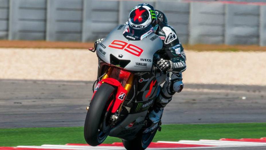 Jorge Lorenzo (Yamaha Factory Racing) ficou com o terceiro melhor tempo | <a href="https://beta-develop.quatrorodas.abril.com.br/moto/noticias/motogp-marc-marquez-absoluto-eua-736303.shtml" rel="migration">Leia mais</a>