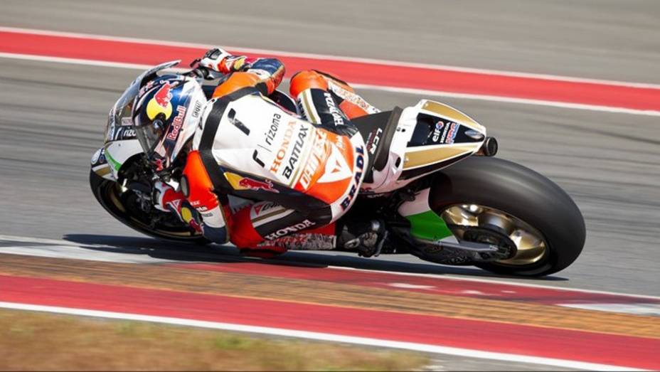 Stefan Bradl (LCR Honda MotoGP) foi o quarto mais rápido em Austin | <a href="https://beta-develop.quatrorodas.abril.com.br/moto/noticias/motogp-marc-marquez-absoluto-eua-736303.shtml" rel="migration">Leia mais</a>