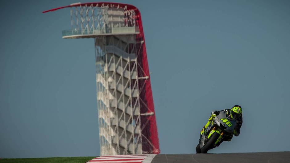 Valentino Rossi e toda a equipe Yamaha Factory Racing deixaram os EUA na quarta-feira (13) | <a href="%20https://beta-develop.quatrorodas.abril.com.br/moto/noticias/motogp-marc-marquez-absoluto-eua-736303.shtml" rel="migration">Leia mais</a>