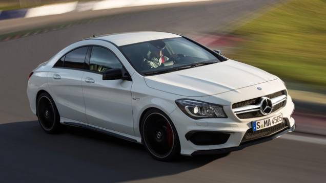 As primeiras fotos oficiais do Mercedes-Benz CLA 45 AMG chegaram à internet | <a href="https://beta-develop.quatrorodas.abril.com.br/saloes/new-york/2013/mercedes-benz-cla-45-amg-736996.shtml" rel="migration">Leia mais</a> As primeiras fotos oficiais do Mercedes-Benz CLA 45 AMG chegaram à internet | <a href="https://beta-develop.quatrorodas.abril.com.br/saloes/new-york/2013/mercedes-benz-cla-45-amg-736996.shtml" rel="migration">Leia mais</a>