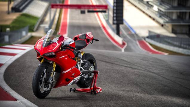 Superbike da marca italiana foi apresentada no Circuito das Américas | <a href="https://beta-develop.quatrorodas.abril.com.br/moto/noticias/ducati-lanca-1199-panigale-r-2013-austin-736714.shtml" rel="migration">Leia mais</a> Superbike da marca italiana foi apresentada no Circuito das Américas | <a href="https://beta-develop.quatrorodas.abril.com.br/moto/noticias/ducati-lanca-1199-panigale-r-2013-austin-736714.shtml" rel="migration">Leia mais</a>