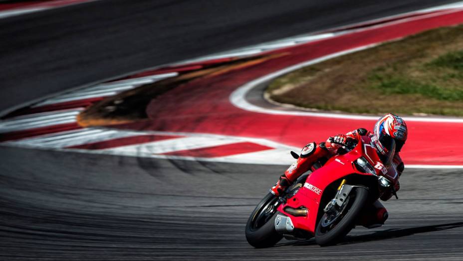 Nicky Hayden não participou do teste privado realizado em Austin na última semana | <a href="https://beta-develop.quatrorodas.abril.com.br/moto/noticias/ducati-lanca-1199-panigale-r-2013-austin-736714.shtml" rel="migration">Leia mais</a>