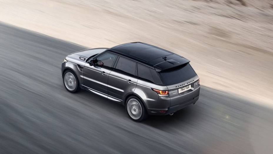 A Land Rover promoveu uma severa redu&ccedil;&atilde;o de peso no SUV | <a href="https://beta-develop.quatrorodas.abril.com.br/saloes/new-york/2013/land-rover-range-rover-sport-737167.shtml" rel="migration">Leia mais</a>