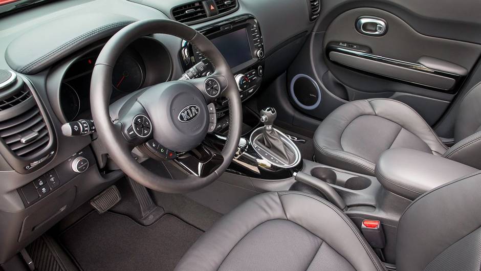 J&aacute; a Plus e a Exclaim contam com um 2.0 de 164 cv | <a href="https://beta-develop.quatrorodas.abril.com.br/saloes/new-york/2013/kia-soul-737221.shtml" rel="migration">Leia mais</a>
