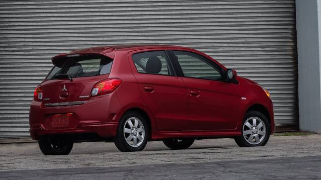 O desempenho é obtido por meio do pequeno motor 1.2 de três cilindros que equipa o modelo | <a href="%20https://beta-develop.quatrorodas.abril.com.br/saloes/new-york/2013/mitsubishi-mirage-737029.shtml" rel="migration">Leia mais</a> O desempenho é obtido por meio do pequeno motor 1.2 de três cilindros que equipa o modelo | <a href="%20https://beta-develop.quatrorodas.abril.com.br/saloes/new-york/2013/mitsubishi-mirage-737029.shtml" rel="migration">Leia mais</a>