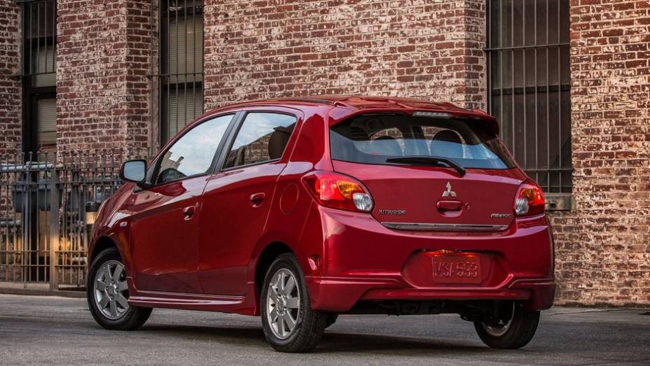 Ele entrega74 cavalos de pot&ecirc;ncia e 10,1 kgfm de torque | <a href="https://beta-develop.quatrorodas.abril.com.br/saloes/new-york/2013/mitsubishi-mirage-737029.shtml" rel="migration">Leia mais</a>