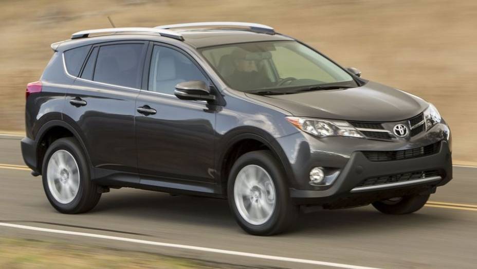 4&ordm; - Toyota RAV4 - Unidades vendidas mundialmente em 2012: 428.514 - Unidades vendidas no Brasil em 2012: 822 | <a href="%20https://beta-develop.quatrorodas.abril.com.br/noticias/mercado/honda-cr-v-suv-mais-vendido-mundo-2012-737748.shtml" rel="migration">Leia mais</a>