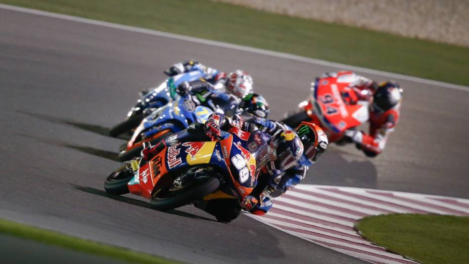 Luis Salom conquistou a vitória na Moto3 | <a href="https://beta-develop.quatrorodas.abril.com.br/moto/noticias/motogp-jorge-lorenzo-vence-corrida-catar-738020.shtml" rel="migration">Leia mais</a> Luis Salom conquistou a vitória na Moto3 | <a href="https://beta-develop.quatrorodas.abril.com.br/moto/noticias/motogp-jorge-lorenzo-vence-corrida-catar-738020.shtml" rel="migration">Leia mais</a>