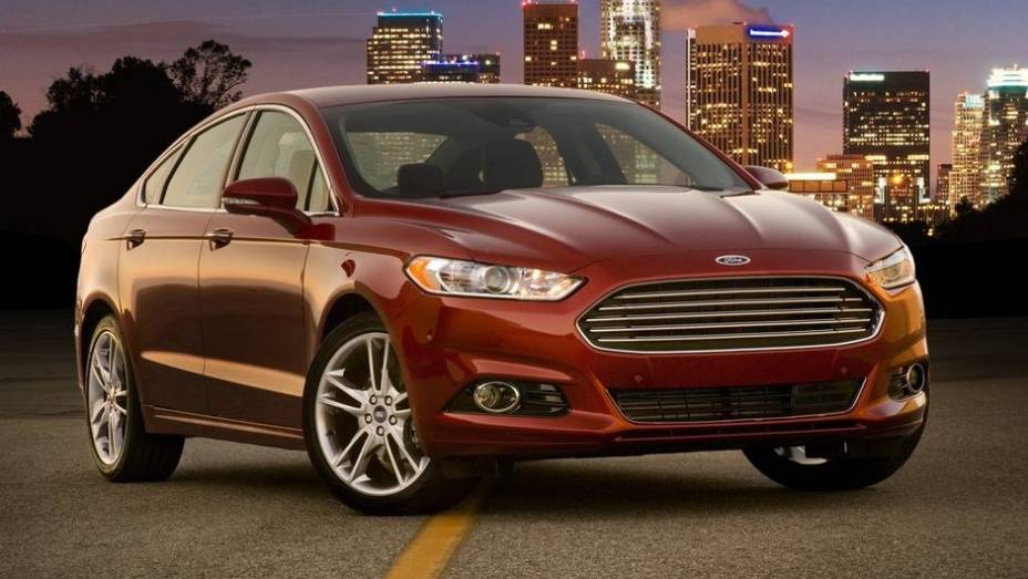 Médios - 2013 Ford Fusion - Preço inicial nos EUA: US$ 21.900 - Preço inicial no Brasil: R$ 92.900 | <a href="https://beta-develop.quatrorodas.abril.com.br/noticias/mercado/gm-domina-premio-best-cars-for-families-2013-738171.shtml" rel="migration">Leia mais</a>