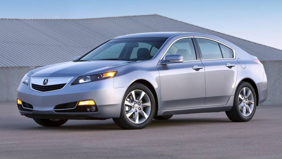 Médios de luxo - 2013 Acura TL - Preço inicial nos EUA: US$ 35.905 - Preço inicial no Brasil: não é vendido | <a href="%20https://beta-develop.quatrorodas.abril.com.br/noticias/mercado/gm-domina-premio-best-cars-for-families-2013-738171.shtml" rel="migration">Leia mais</a>