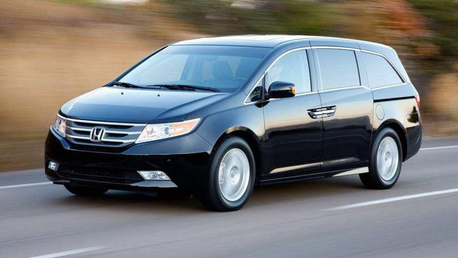 Minivans - 2013 Honda Odyssey - Preço inicial nos EUA: US$ 28.675 - Preço inicial no Brasil: não é vendido | <a href="%20https://beta-develop.quatrorodas.abril.com.br/noticias/mercado/gm-domina-premio-best-cars-for-families-2013-738171.shtml" rel="migration">Leia mais</a>