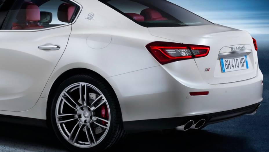 Maserati Ghibli | <a href="https://beta-develop.quatrorodas.abril.com.br/saloes/xangai/2013/maserati-ghibli-738641.shtml" rel="migration">Leia mais</a> Maserati Ghibli | <a href="https://beta-develop.quatrorodas.abril.com.br/saloes/xangai/2013/maserati-ghibli-738641.shtml" rel="migration">Leia mais</a>