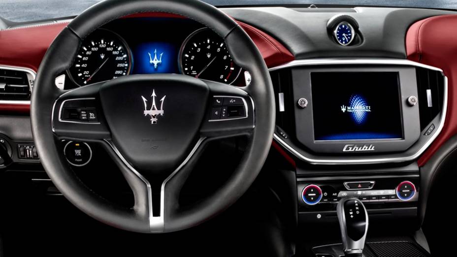 Maserati Ghibli | <a href="https://beta-develop.quatrorodas.abril.com.br/saloes/xangai/2013/maserati-ghibli-738641.shtml" rel="migration">Leia mais</a>