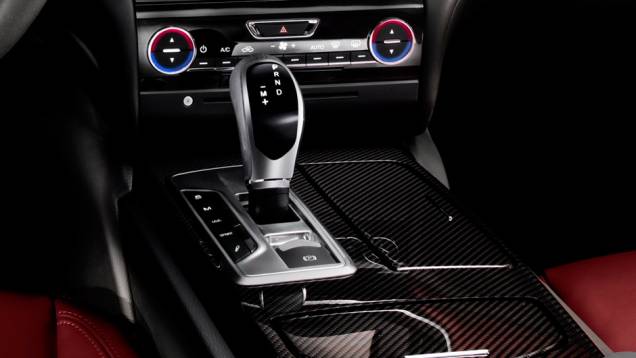 Maserati Ghibli | <a href="https://beta-develop.quatrorodas.abril.com.br/saloes/xangai/2013/maserati-ghibli-738641.shtml" rel="migration">Leia mais</a>