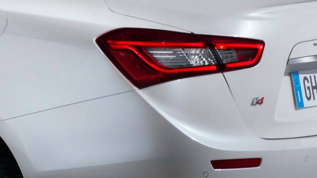 Maserati Ghibli | <a href="https://beta-develop.quatrorodas.abril.com.br/saloes/xangai/2013/maserati-ghibli-738641.shtml" rel="migration">Leia mais</a>