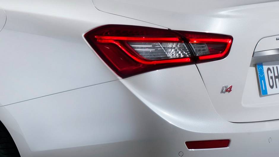 Maserati Ghibli | <a href="https://beta-develop.quatrorodas.abril.com.br/saloes/xangai/2013/maserati-ghibli-738641.shtml" rel="migration">Leia mais</a>