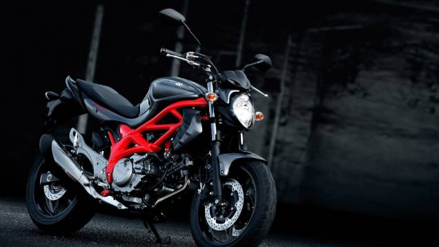 Suzuki anuncia cinco lançamentos para o Brasil, Gladius está entre os modelos | <a href="https://beta-develop.quatrorodas.abril.com.br/moto/noticias/suzuki-anuncia-5-lancamentos-brasil-738290.shtml" rel="migration">Leia mais</a> Suzuki anuncia cinco lançamentos para o Brasil, Gladius está entre os modelos | <a href="https://beta-develop.quatrorodas.abril.com.br/moto/noticias/suzuki-anuncia-5-lancamentos-brasil-738290.shtml" rel="migration">Leia mais</a>