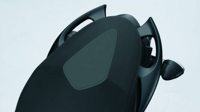 Disponível nas cores cinza, azul e preta a partir de junho | <a href="https://beta-develop.quatrorodas.abril.com.br/moto/noticias/suzuki-anuncia-5-lancamentos-brasil-738290.shtml" rel="migration">Leia mais</a> Disponível nas cores cinza, azul e preta a partir de junho | <a href="https://beta-develop.quatrorodas.abril.com.br/moto/noticias/suzuki-anuncia-5-lancamentos-brasil-738290.shtml" rel="migration">Leia mais</a>