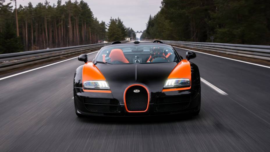 O preço definido pela Bugatti é de € 1,99 milhão | <a href="https://beta-develop.quatrorodas.abril.com.br/saloes/xangai/2013/bugatti-veyron-grand-sport-vitesse-wrc-edition-738696.shtml" rel="migration">Leia mais</a>