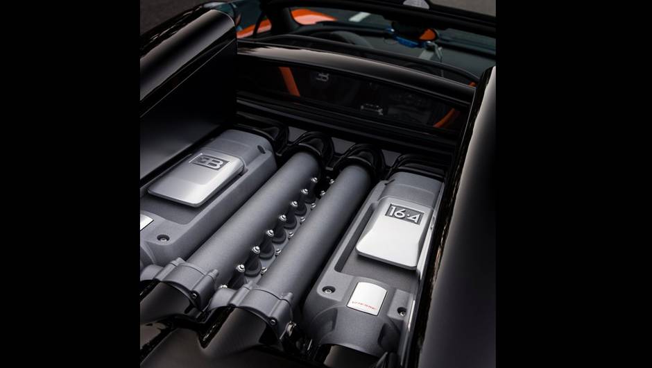Sobre as especifica&ccedil;&otilde;es t&eacute;cnicas, o modelo conta com motor 7.9 W16 quadriturbo, que oferece 1.200 cavalos de pot&ecirc;ncia e 153 kgfm de torque | <a href="%20https://beta-develop.quatrorodas.abril.com.br/saloes/xangai/2013/bugatti-veyron-grand-sport-vitesse-wrc-edition-738696" rel="migration"></a>