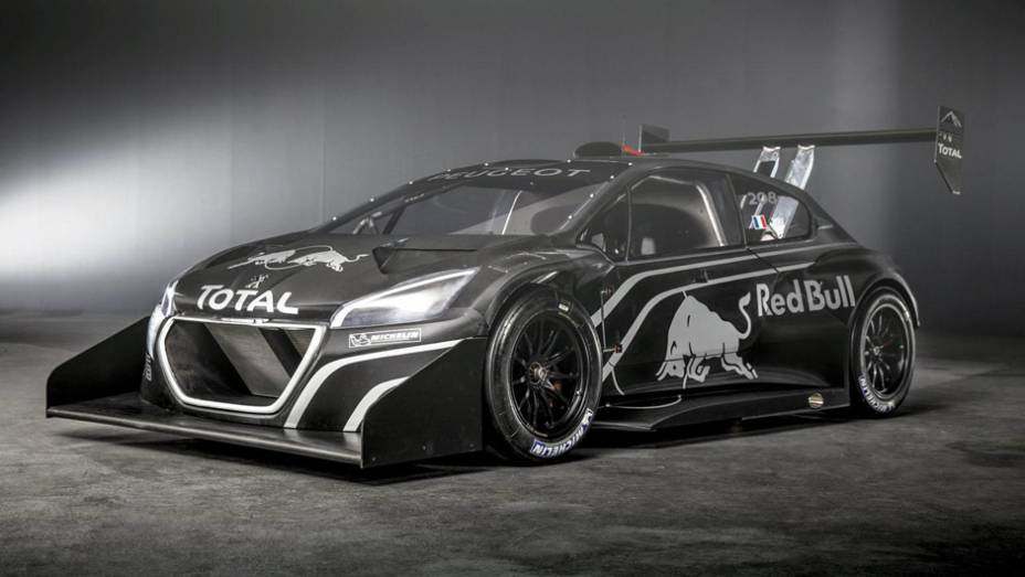 Achou exagerado? Este é o 208 T16, protótipo criado pela Peugeot especialmente para disputar a prova de Pikes Peak | <a href="%20https://beta-develop.quatrorodas.abril.com.br/noticias/fabricantes/peugeot-revela-208-pikes-peak-738727.shtml" rel="migration">Leia mais</a> Achou exagerado? Este é o 208 T16, protótipo criado pela Peugeot especialmente para disputar a prova de Pikes Peak | <a href="%20https://beta-develop.quatrorodas.abril.com.br/noticias/fabricantes/peugeot-revela-208-pikes-peak-738727.shtml" rel="migration">Leia mais</a>
