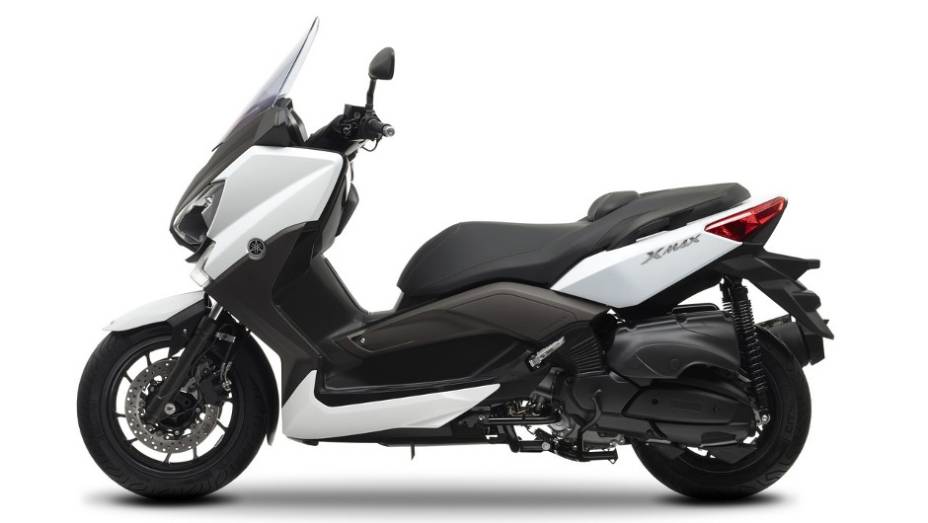 Motor do X-Max 400 é capaz de gerar 31,5 cavalos de potência a 7.500 rpm | <a href="https://beta-develop.quatrorodas.abril.com.br/moto/noticias/yamaha-lanca-x-max-400-europa-738761.shtml" rel="migration">Leia mais</a> Motor do X-Max 400 é capaz de gerar 31,5 cavalos de potência a 7.500 rpm | <a href="https://beta-develop.quatrorodas.abril.com.br/moto/noticias/yamaha-lanca-x-max-400-europa-738761.shtml" rel="migration">Leia mais</a>