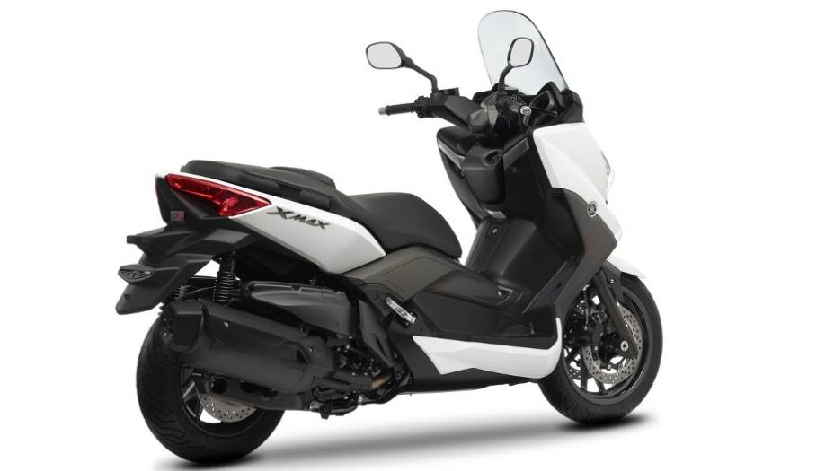 Seu torque máximo é de 3,45 kgf.m a 6.000 rpm | <a href="https://beta-develop.quatrorodas.abril.com.br/moto/noticias/yamaha-lanca-x-max-400-europa-738761.shtml" rel="migration">Leia mais</a>