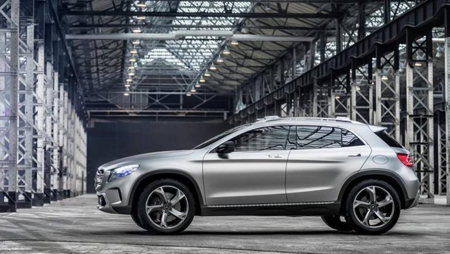 &Eacute; f&aacute;cil notar o parentesco com o hatch, principalmente no design | <a href="https://beta-develop.quatrorodas.abril.com.br/saloes/xangai/2013/mercedes-benz-gla-738831.shtml" rel="migration">Leia mais</a>