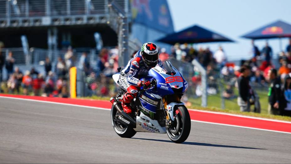 Jorge Lorenzo (Yamha Factory Racing) largará em terceiro | <a href="https://beta-develop.quatrorodas.abril.com.br/moto/noticias/marquez-faz-1a-pole-carreira-austin-739216.shtml" rel="migration">Leia mais</a>