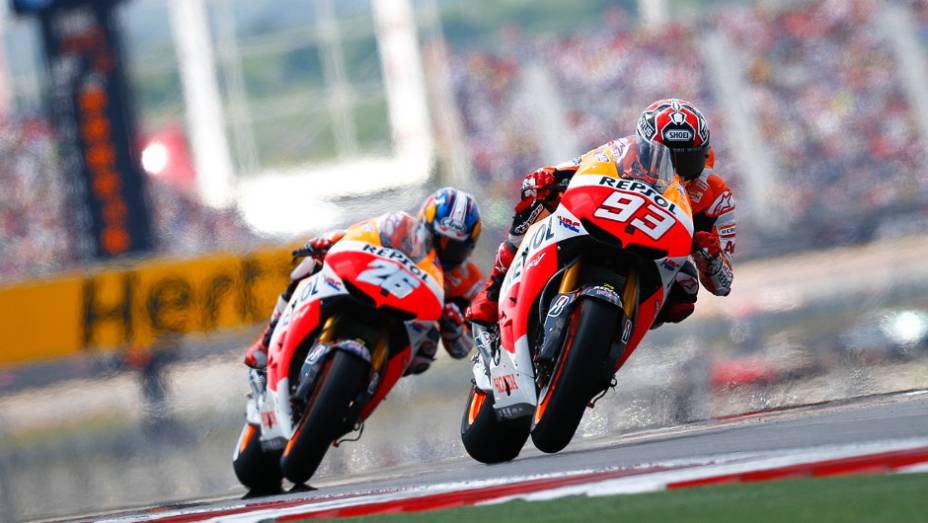 Com esta vitória, Márquez se tornou o mais jovem vencedor da MotoGP | <a href="https://beta-develop.quatrorodas.abril.com.br/moto/noticias/motogp-marc-marquez-vence-gp-americas-739261.shtml" rel="migration">Leia mais</a>