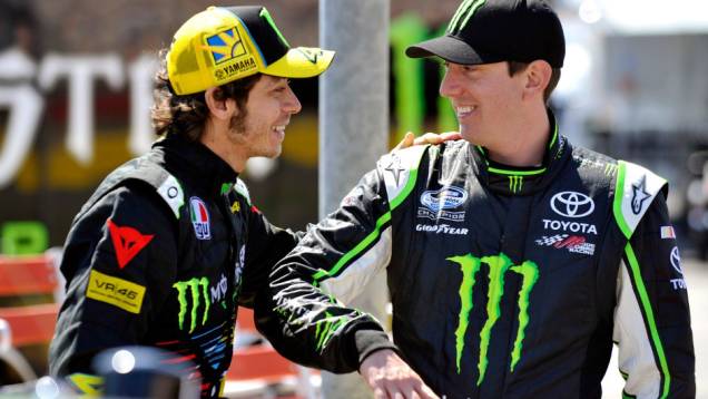 Valentino Rossi pilotou o Toyota de Kyle Busch, da NASCAR Nationwide Series | <a href="https://beta-develop.quatrorodas.abril.com.br/moto/noticias/valentino-rossi-ritmo-nascar-739793.shtml" rel="migration">Leia mais</a> Valentino Rossi pilotou o Toyota de Kyle Busch, da NASCAR Nationwide Series | <a href="https://beta-develop.quatrorodas.abril.com.br/moto/noticias/valentino-rossi-ritmo-nascar-739793.shtml" rel="migration">Leia mais</a>
