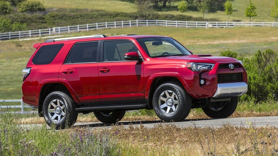 O ve&iacute;culo passou por algumas modifica&ccedil;&otilde;es visuais e tamb&eacute;m conta com novos itens tecnol&oacute;gicos | <a href="%20https://beta-develop.quatrorodas.abril.com.br/noticias/fabricantes/toyota-revela-novo-4runner-739940.shtml" rel="migration">Leia mais</a>