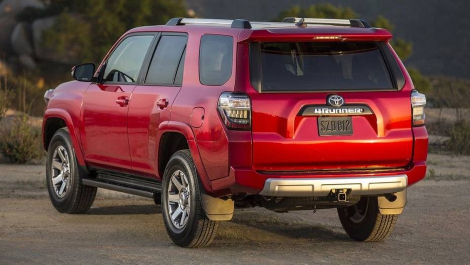 Quatro novas cores de carroceria foram adicionadas à palheta do 4Runner, totalizando, agora, oito tons | <a href="%20https://beta-develop.quatrorodas.abril.com.br/noticias/fabricantes/toyota-revela-novo-4runner-739940.shtml" rel="migration">Leia mais</a>