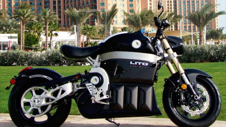 Seu pre&ccedil;o &eacute; bastante salgado: na Espanha, ela est&aacute; dispon&iacute;vel por 36.500 euros, mais os impostos | <a href="%20https://beta-develop.quatrorodas.abril.com.br/moto/noticias/lito-sora-moto-eletrica-invocada-740271.shtml" rel="migration">Leia mais</a>