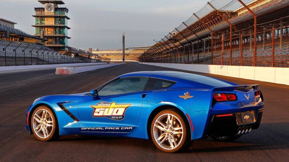 A primeira delas ocorreu em 1978 | <a href="https://beta-develop.quatrorodas.abril.com.br/noticias/fabricantes/chevrolet-corvette-stingray-sera-pace-car-indy-740349.shtml" rel="migration">Leia mais</a> A primeira delas ocorreu em 1978 | <a href="https://beta-develop.quatrorodas.abril.com.br/noticias/fabricantes/chevrolet-corvette-stingray-sera-pace-car-indy-740349.shtml" rel="migration">Leia mais</a>