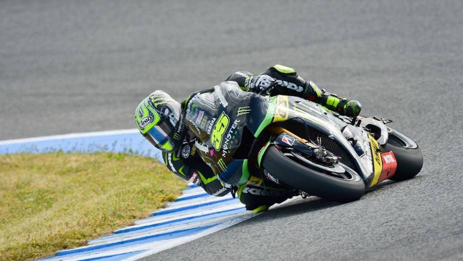 Cal Crutchlow obteve a terceira posição | <a href="https://beta-develop.quatrorodas.abril.com.br/moto/noticias/motogp-lorenzo-lidera-treinos-jerez-740399.shtml" rel="migration">Leia mais</a>