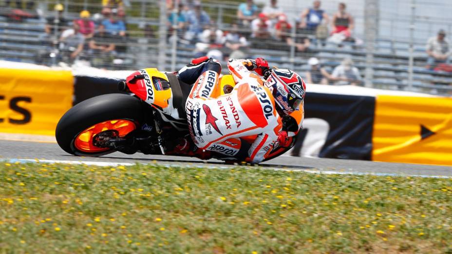 Jovem piloto da Honda levou a melhor em Jerez | <a href="https://beta-develop.quatrorodas.abril.com.br/moto/noticias/motogp-dani-pedrosa-vence-espanha-740546.shtml" rel="migration">Leia mais</a>