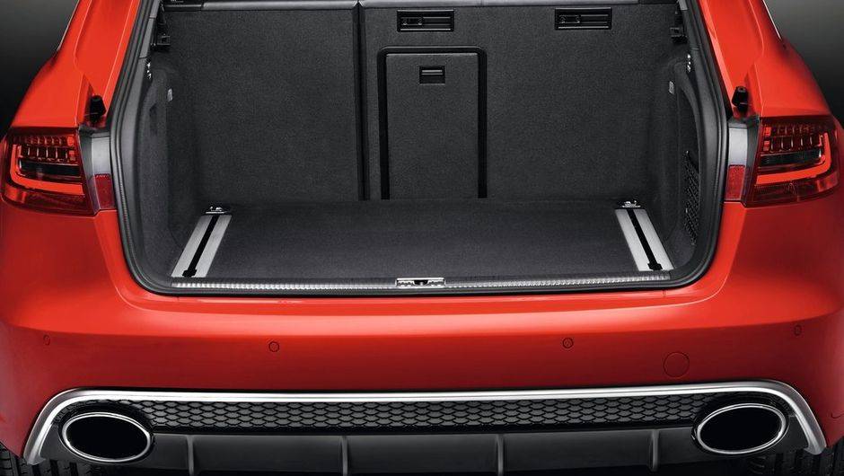 Ela alcan&ccedil;a a velocidade m&aacute;xima de 250 km/h (controlada eletronicamente) | <a href="https://beta-develop.quatrorodas.abril.com.br/noticias/fabricantes/audi-traz-rs4-avant-ao-brasil-740778.shtml" rel="migration">Leia mais</a>