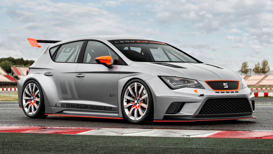 Em ambas, é utilizado motor 2.0 turbo, que oferece 325 cavalos de potência | <a href="https://beta-develop.quatrorodas.abril.com.br/noticias/fabricantes/seat-apresenta-leon-cup-racer-740888.shtml" rel="migration">Leia mais</a>