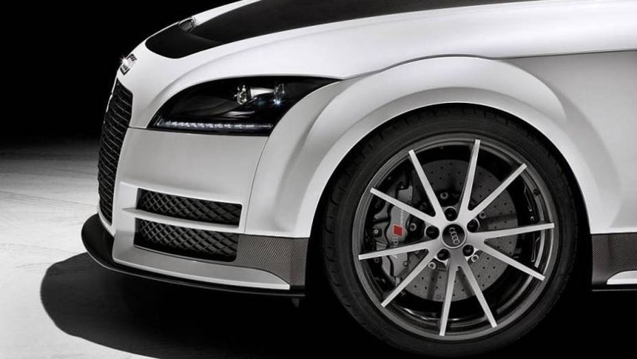 Até mesmo as rodas de liga-leve ficaram mais leves (em 20 kg). | <a href="https://beta-develop.quatrorodas.abril.com.br/noticias/fabricantes/audi-revela-tt-ultra-quattro-concept-739649.shtml" rel="migration">Leia mais</a>