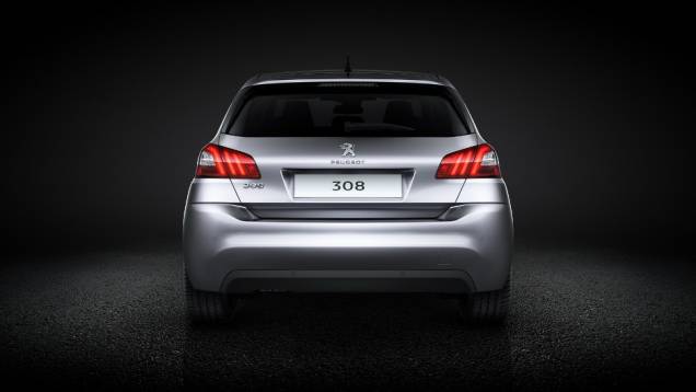 Ao mesmo tempo, representam mais espaço interno e no porta-malas, que agora acomoda 470 litros | <a href="https://beta-develop.quatrorodas.abril.com.br/noticias/fabricantes/peugeot-apresenta-proxima-geracao-308-741173.shtml" rel="migration">Leia mais</a> Ao mesmo tempo, representam mais espaço interno e no porta-malas, que agora acomoda 470 litros | <a href="https://beta-develop.quatrorodas.abril.com.br/noticias/fabricantes/peugeot-apresenta-proxima-geracao-308-741173.shtml" rel="migration">Leia mais</a>