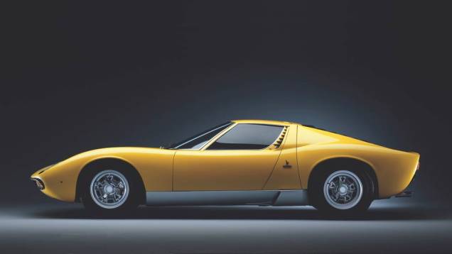 Se o perfil do Miura também lembrar o do Puma com motor VW, não é mera coincidência. Foi nele que o designer Anísio Campos se inspirou | <a href="%20https://beta-develop.quatrorodas.abril.com.br/reportagens/classicos/festa-bolonhesa-741081.shtml" rel="migration">Leia mais</a> Se o perfil do Miura também lembrar o do Puma com motor VW, não é mera coincidência. Foi nele que o designer Anísio Campos se inspirou | <a href="%20https://beta-develop.quatrorodas.abril.com.br/reportagens/classicos/festa-bolonhesa-741081.shtml" rel="migration">Leia mais</a>