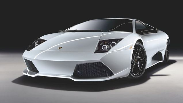 Murci&eacute;lago LP 640 Versace - Em 2007, um toque de luxo e exclusividade caracterizava essa vers&atilde;o, que trazia duas malas - para um casal - e console revestido em napa | <a href="%20https://beta-develop.quatrorodas.abril.com.br/reportagens/classicos/festa-bolonhesa-741081.s" rel="migration"></a>